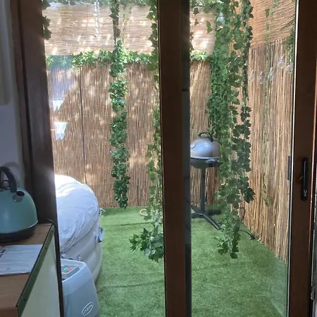 Apartment Jacuzzi Jungle Centre Dublin