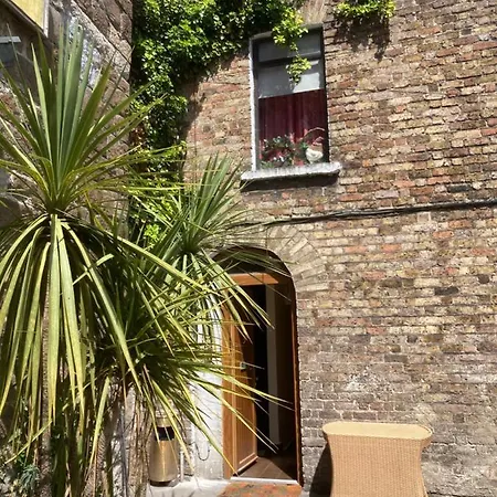 Apartment Jacuzzi Jungle Centre Dublin